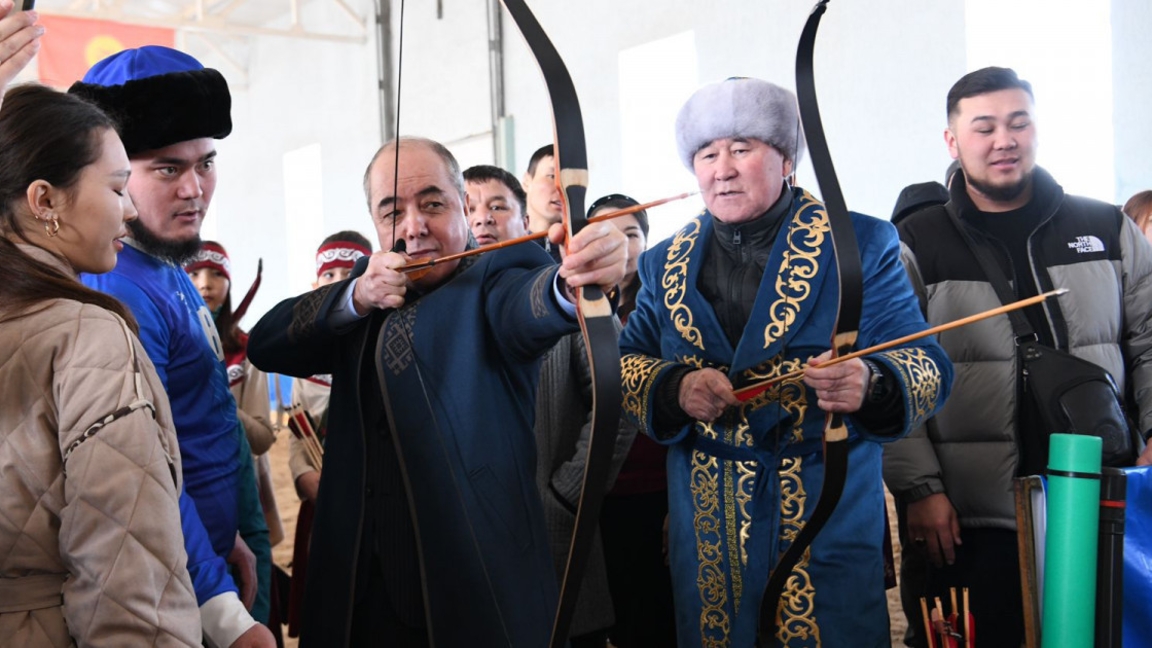 باتىس قازاقستان وبلىسىنىڭ ەكٸمٸ ساداق اتۋ بەسەكەسٸن باستاپ بەردٸ