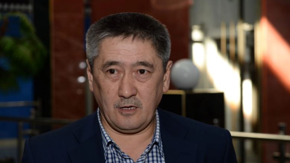 Qańtar? Qolynan bilik sýsyp ketip bara jatqan eski Qazaqstan sol kezde áreketke kóshti - depýtat