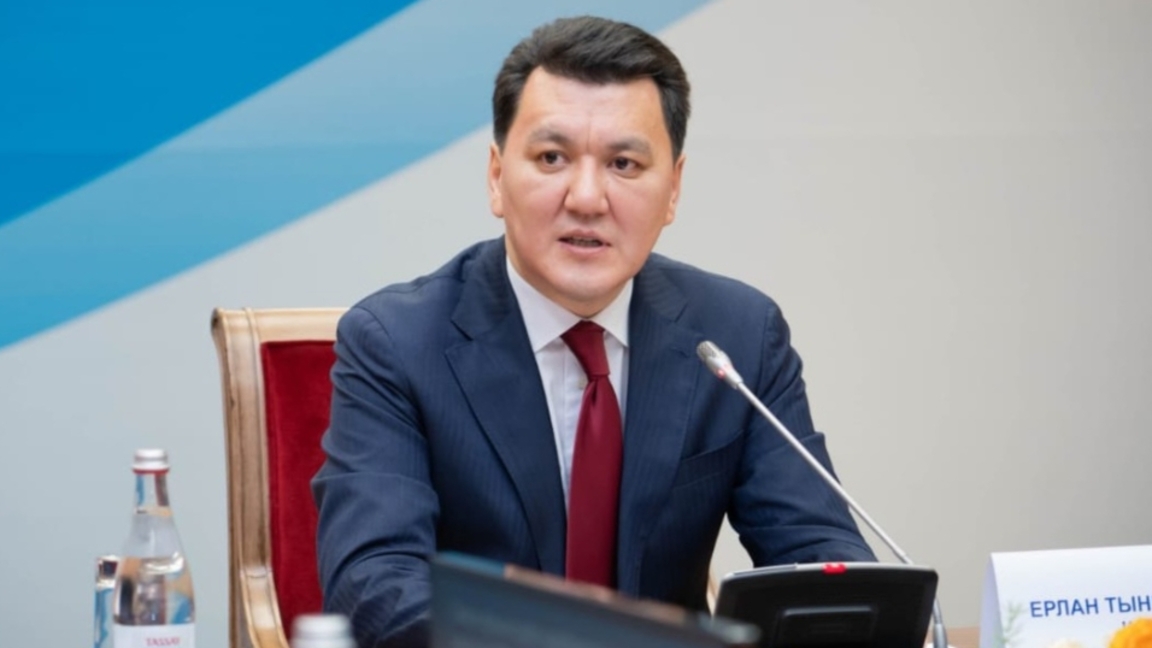 "Ala jipti attamaý" degen uǵymdy saiasatta da berik ustaný kerek - Erlan Qarin