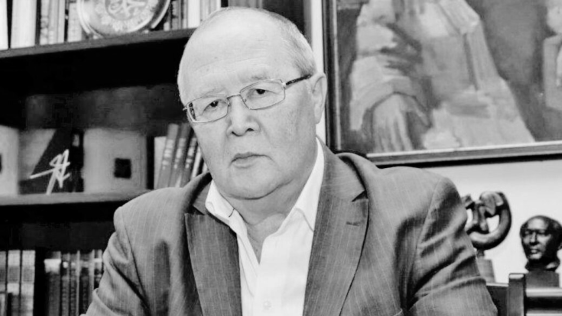 Muhtar Áýezovtiń uly Murat Áýezov qaitys boldy
