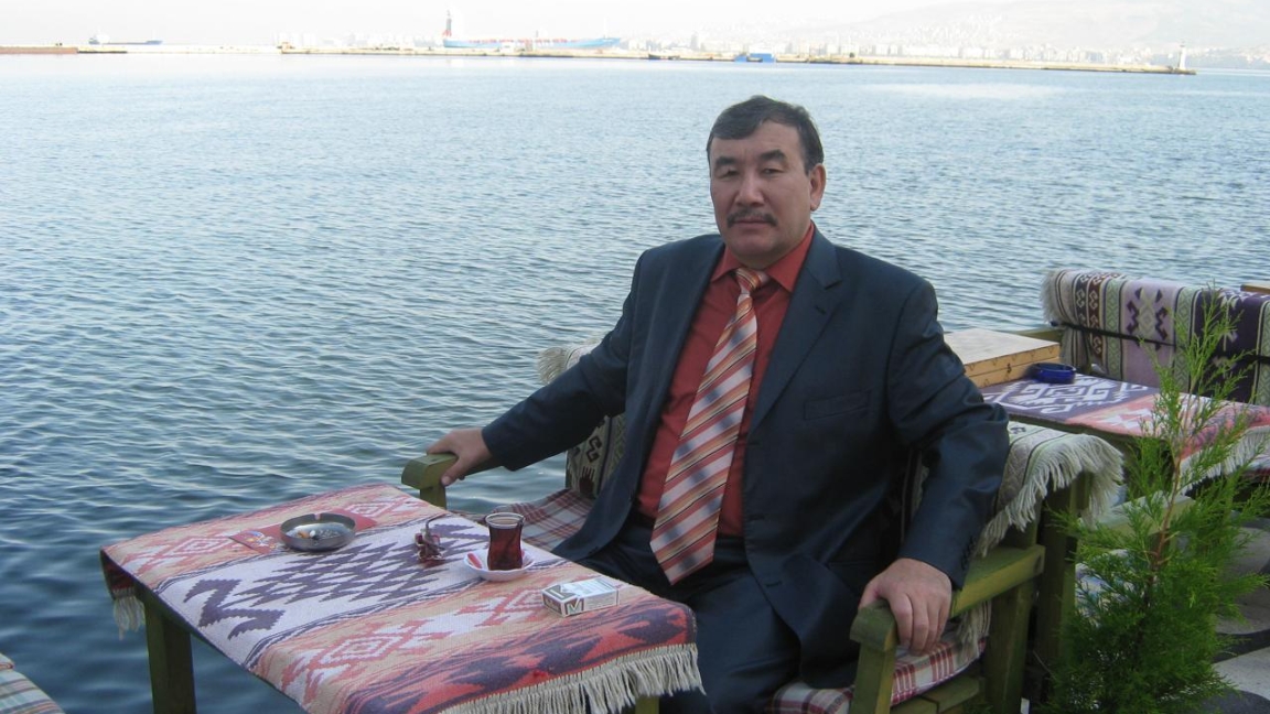 اكادەميك اقىن تۋرالى سٶز
