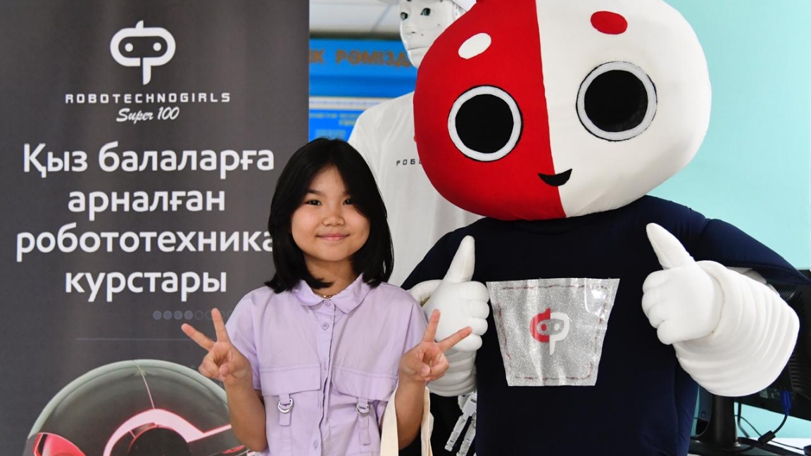 تسيفرلى ەلەمدەگٸ تابىس تاريحى «RoboTechnoGirls» جوباسىنان باستالادى
