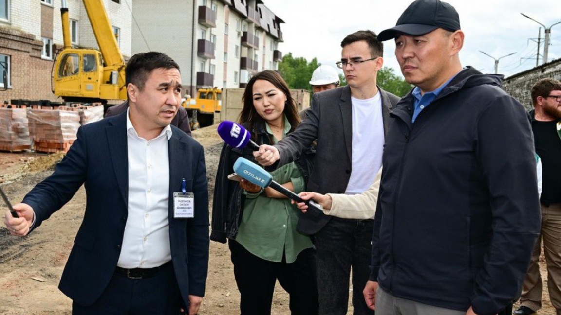 Soltústiktegi Beskól aýylynda bes qabatty úi salynyp jatyr