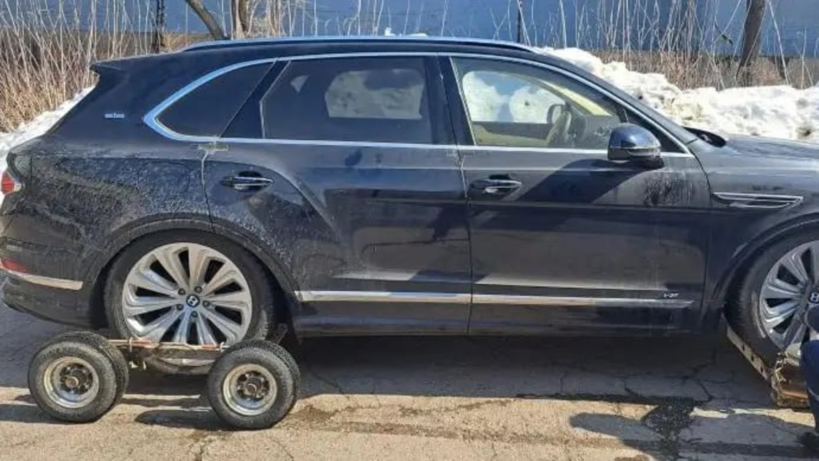 Eks-vitse-ministr Toqtabaevtan tárkilengen kólik arzanǵa satylyp ketti