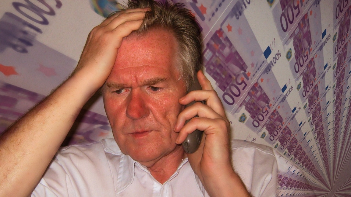 Búgin Gonkong qor birjasyndaǵy indekster jalp etip qulap, investorlar ý-shý boldy