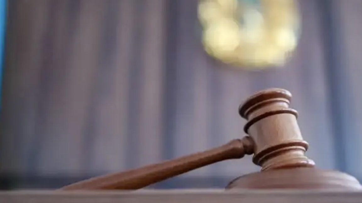 “اقشا جىمقىرعان”. شىمكەنتتە كٶپبالالى انا بٸرنەشە جىلعا سوتتالدى