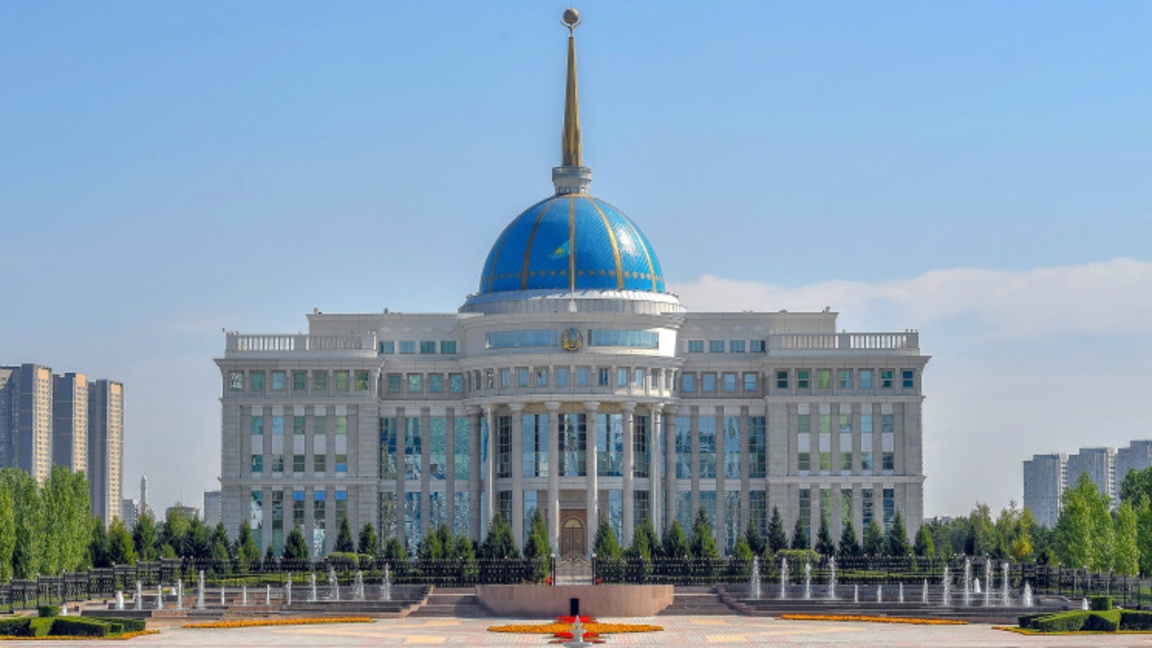 پرەزيدەنت بٸرنەشە ماڭىزدى تاعايىنداۋ جٷرگٸزدٸ