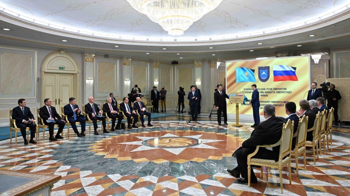 Qos prezident QazUÝ filialyn ashty