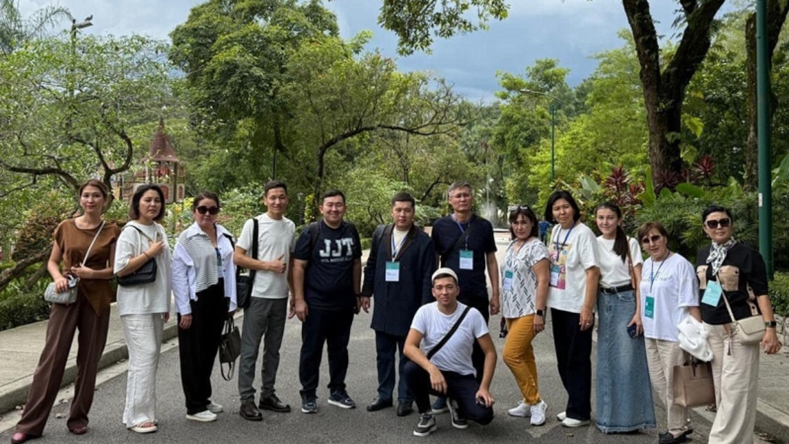 Túrkistandyq pedagogtar Malaiziia men Singapýrǵa tájiribe almasýǵa attandy