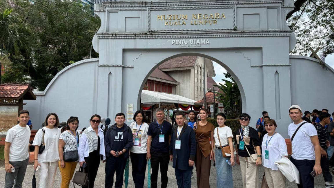 Túrkistan oblysynyń pedagogtary Malaiziia men Singapýrǵa tájiribe almasýǵa attandy