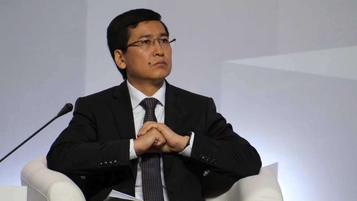 “بيىل جاعداي ودان ەرٸ ناشارلاۋى مٷمكٸن”. ايماعامبەتوۆ جەكەمەنشٸك مەكتەپتەر مەسەلەسٸن كٶتەردٸ
