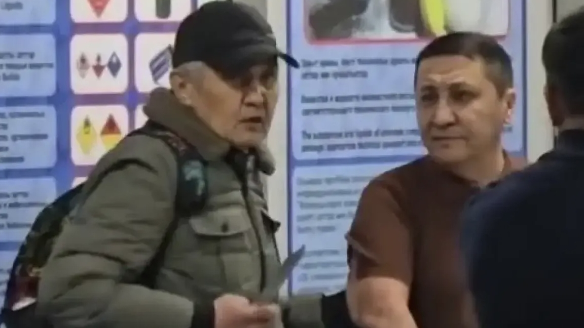 الماتى ەۋەجايىندا قىزمەتكەردٸ كەپٸلگە العان ەر ادام تۋرالى تىڭ دەرەك شىقتى
