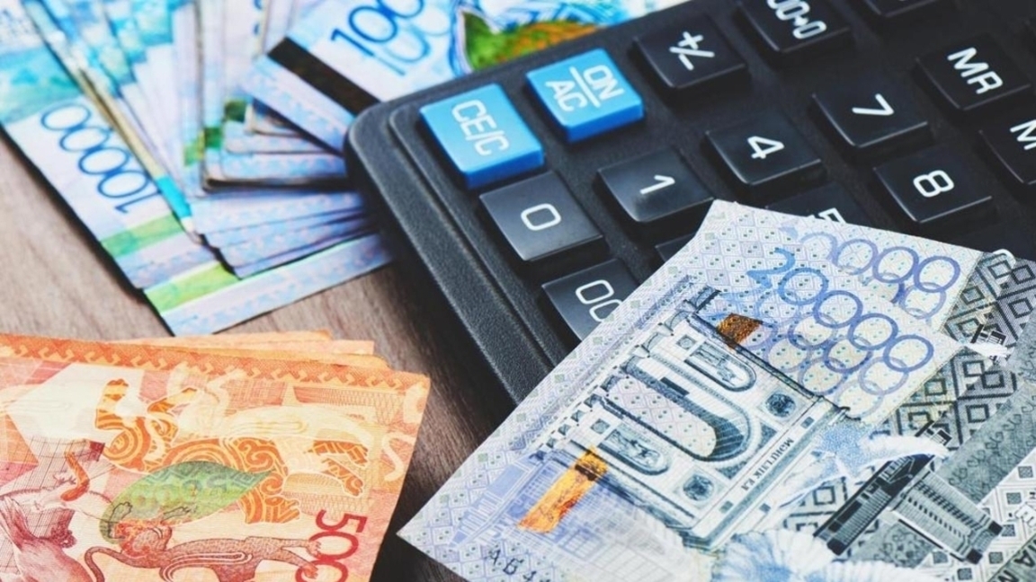 Ulttyq Bankke qaryz bankterdiń top-menedjerlerine dividentter men bonýstar tóleýge tyiym salyndy