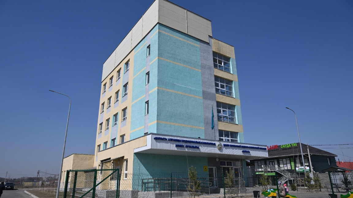 Almaty qalasynyń Alataý aýdanynda jańa dárigerlik ambýlatoriia ashyldy