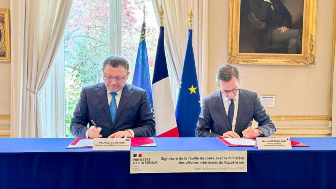 Jaqsy jańalyq! Frantsiia qazaqstandyqtar úshin viza rejimin jeńildetýdi qoldap otyr