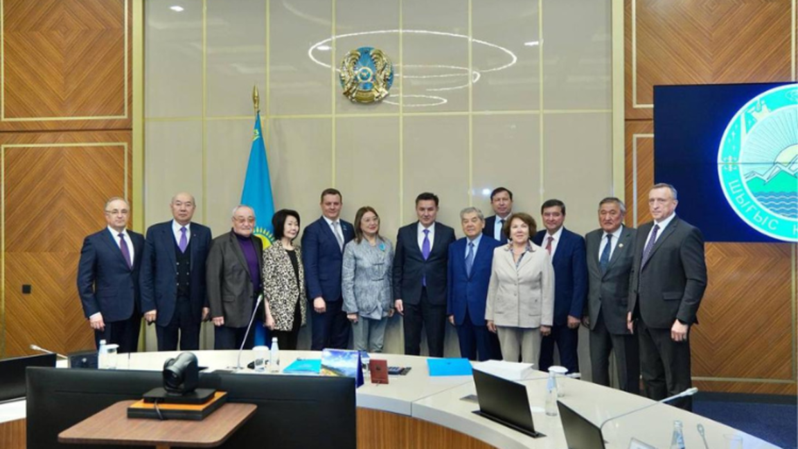 Senatorlar keńesiniń músheleri ShQO-daǵy birqatar kásiporyn men oqý ornyn aralaidy