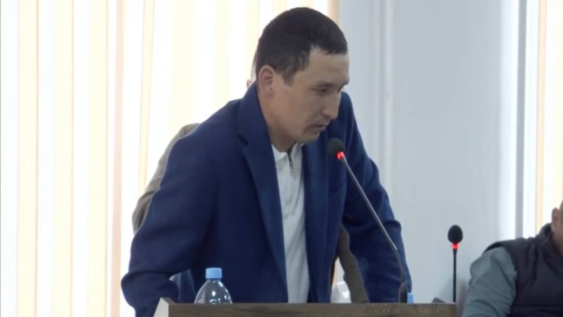 "Hýtorskiimiz" degende seskendik". Sotta Sherzattyń ákesi jaýap berdi