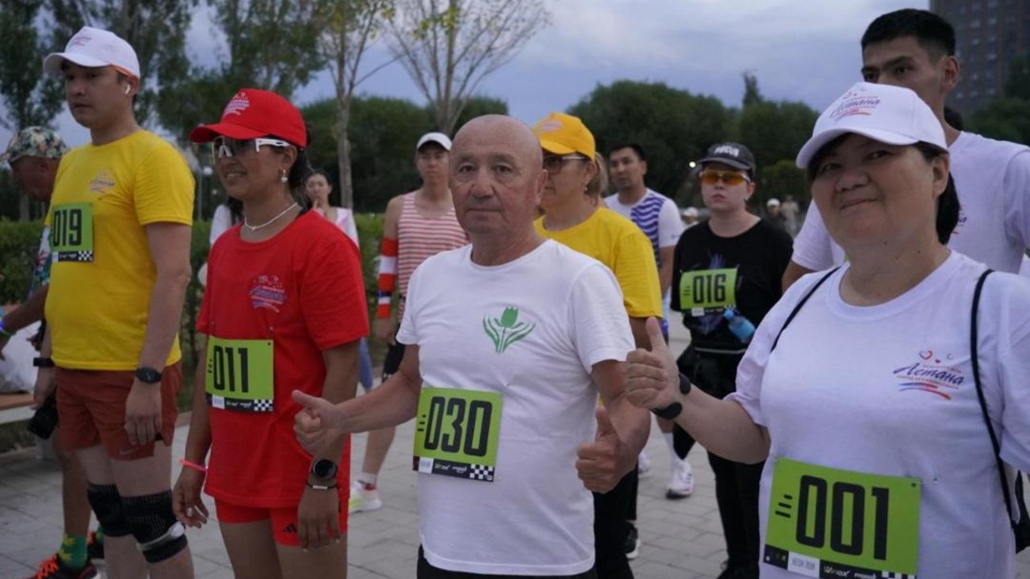 «Zań jáne tártip»: Astanada áýesqoilar arasynda keshki júgirý is-sharasy ótti