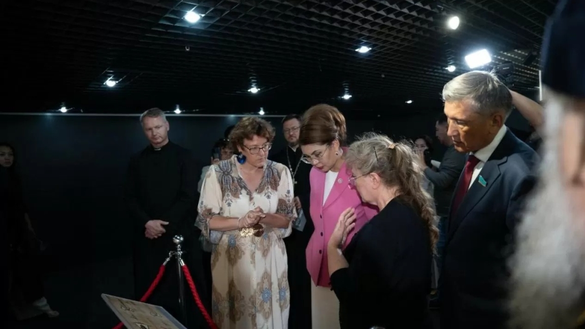Астанада әлемдік діндердің бірегей тарихи жәдігерлері көпшілік назарына ұсынылды