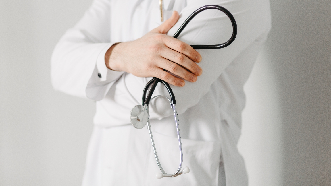 Qazaqstanda balalar onkogematologiiasy damýda: bes jyldyq ómir súrý kórsetkishi 70%-dan asty