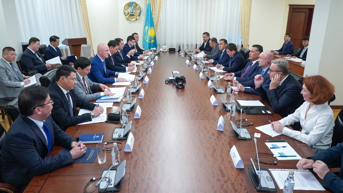 Роман Скляр Түркиялық және қазақстандық бизнесмендер қауымдастығының өкілдерімен кездесті