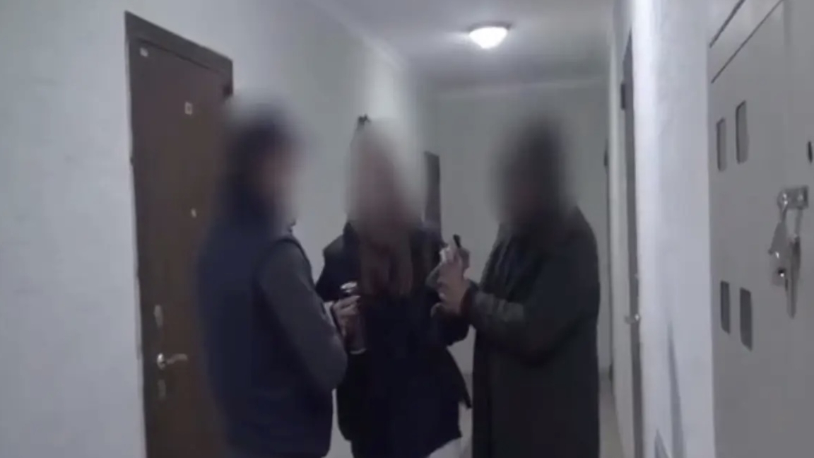 Astanada 23 jastaǵy qyz iri kólemde esirtkimen ustaldy