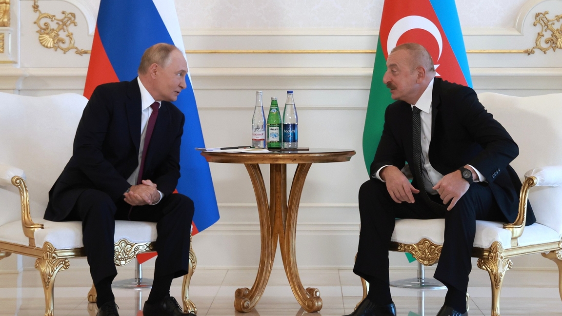 Áńgime Aqtaýdaǵy ushaq apatynan bastaldy: Pýtin men Áliev Dýshanbede kelissóz júrgize bastady