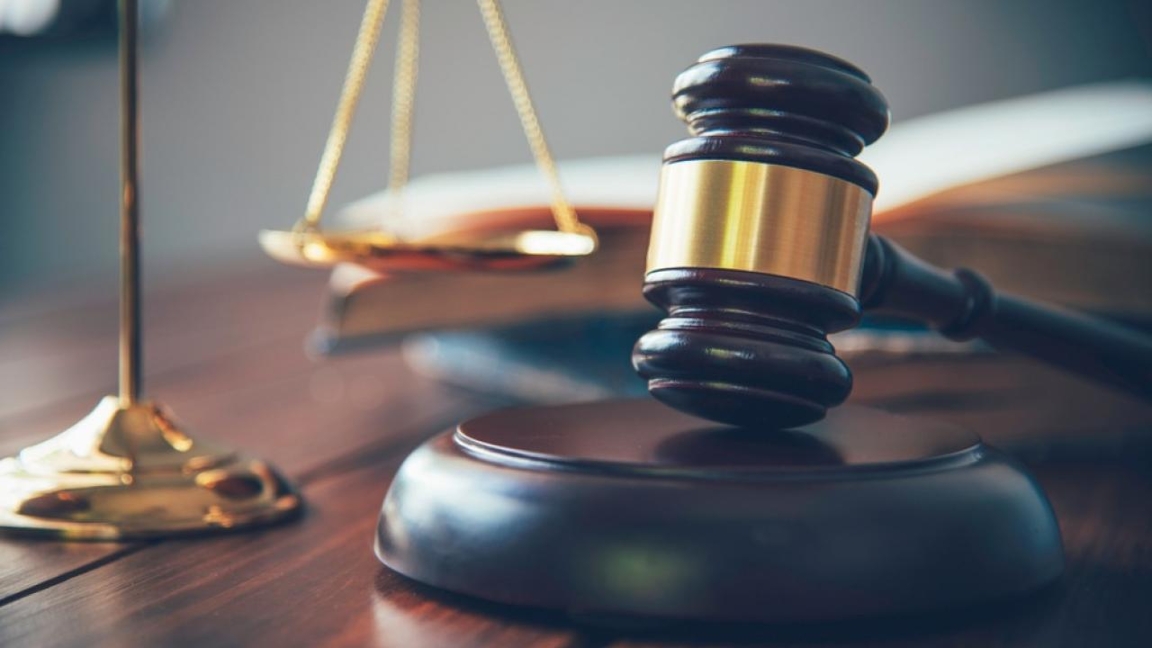 اقتٶبە وبلىسىندا ەيەلدٸ ۇرعان ەكٸم سوتتالدى