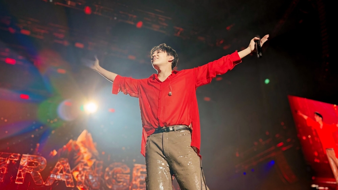 15 myń kórermen jinaldy: Dimash Meksikada ekinshi kontsertin ótkizdi