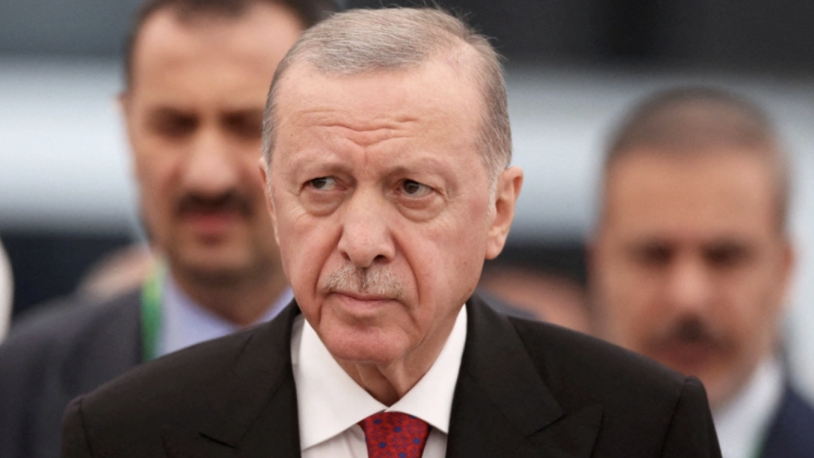 Erdoǵannyń tarihi sheshimi: Túrkiia túrki halyqtary úshin "sheteldik" mártebesin alyp tastady