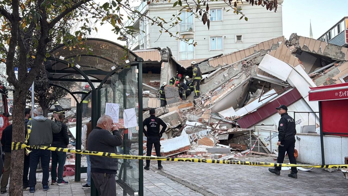 ستامبۋل ماڭىندا كٶپقاباتتى ٷي قۇلادى:زارداپ شەككەندەر بولۋى مٷمكٸن