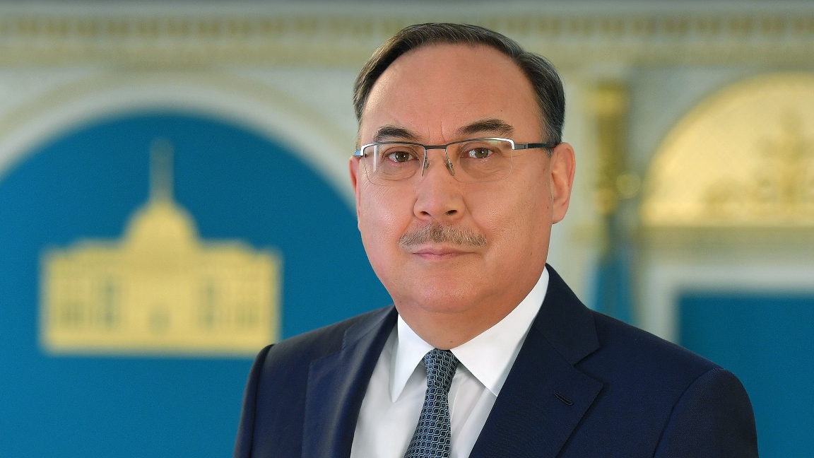 ەرجان قازىحان اقش-پەن كەلٸسسٶزدەردە توقاەۆتىڭ اتىنان ٶكٸلدٸك ەتەدٸ