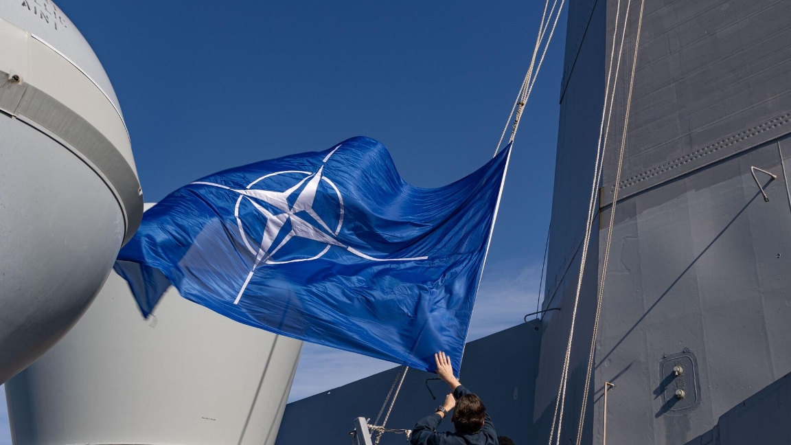 NATO elderi Daniia men Grenlandiiany tolyq qoldaitynyn málimdedi