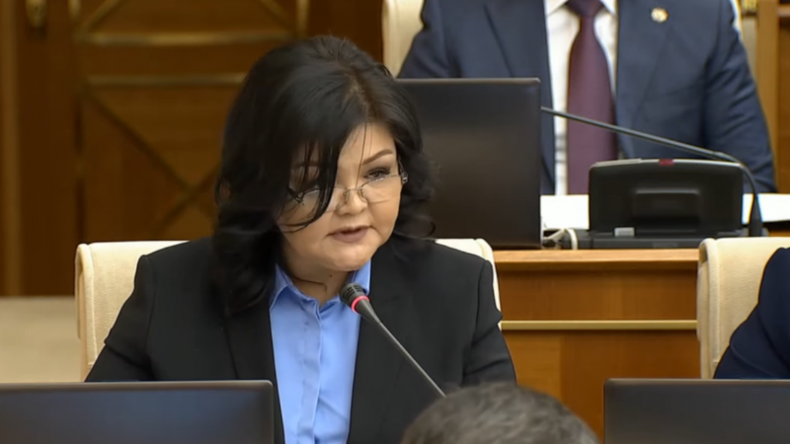 «Жер сатылады дегенге сенбеңіздер» – Айман Умарова жаңа Конституция туралы қауесетті жоққа шығарды