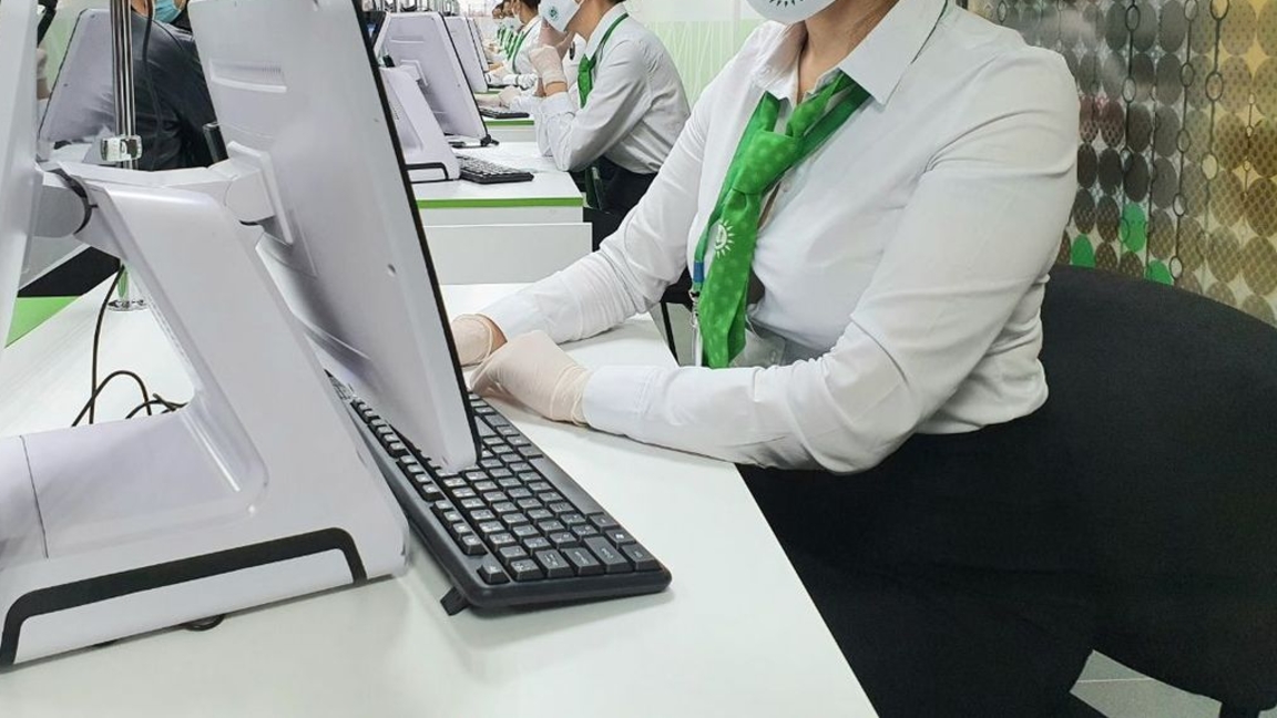 Qazaqstanda sheteldikterge JSN berý qyzmeti ýaqytsha toqtatyldy