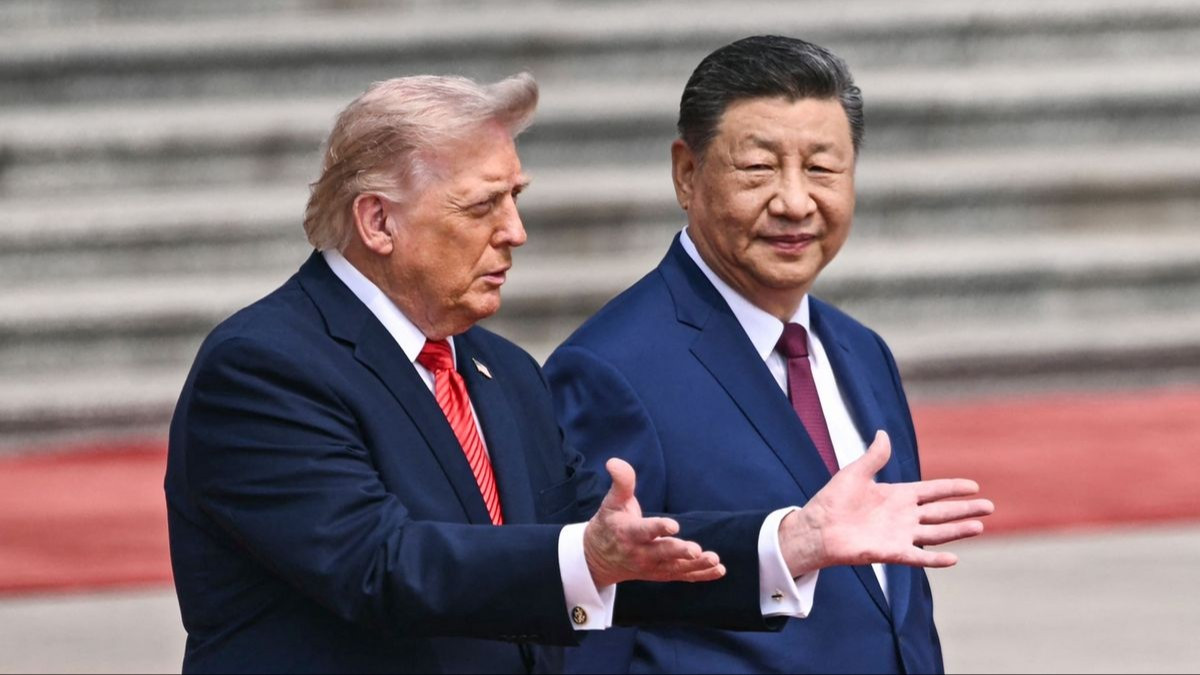 Трамптың Қытай сапарындағы құпия талап: делегация неге телефондарын қолданбады?