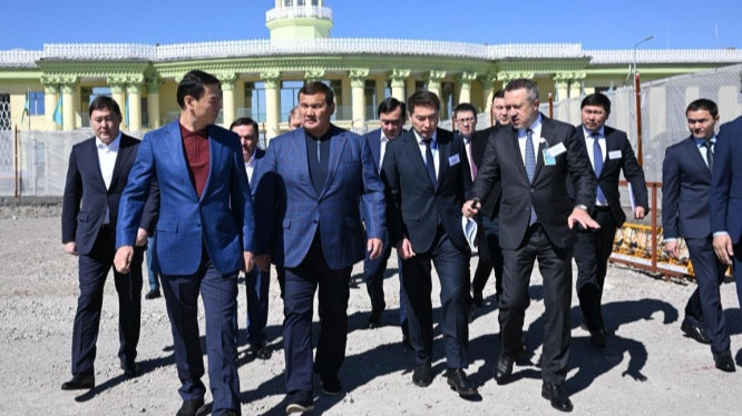 Склярдың орнына отырған Нәлібаев жұмысты Алматыдан бастады: әуежай мен вокзал сынға ұшырады