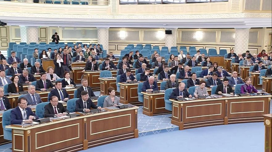 Қазақстанда саяси жүйені өзгертетін алты Конституциялық Заң қабылданды