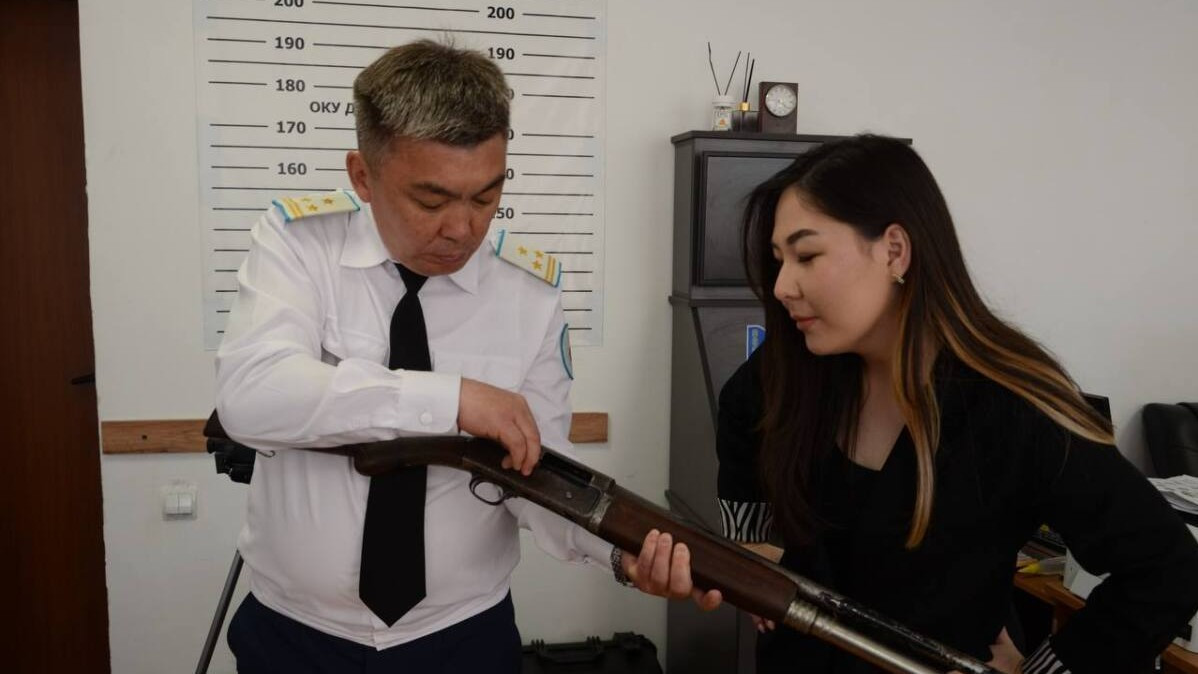 Ұлытаулық тұрғын үйін жөндеп жүріп, Екінші дүниежүзілік соғыс кезіндегі мылтықты тауып алған