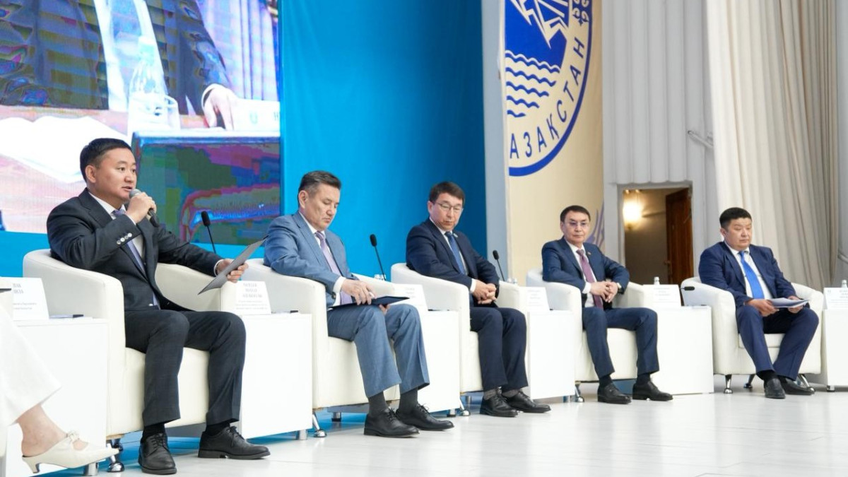 Неліктен Конституция әр азамат үшін нақты жұмыс істеуі керек? ШҚО-да ауқымды құқықтық конференция өтті