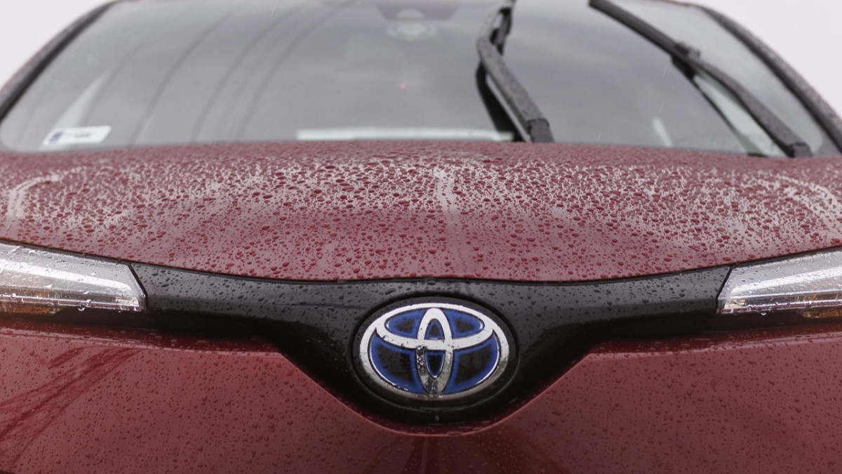 Toyota 100 мың көлік шығарудан бас тартты