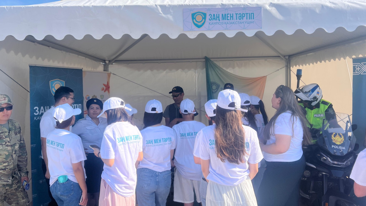 Балқаштағы «BALKHASH TOUR FEST» фестивалінде құқықтық квест жастардың басын қосты