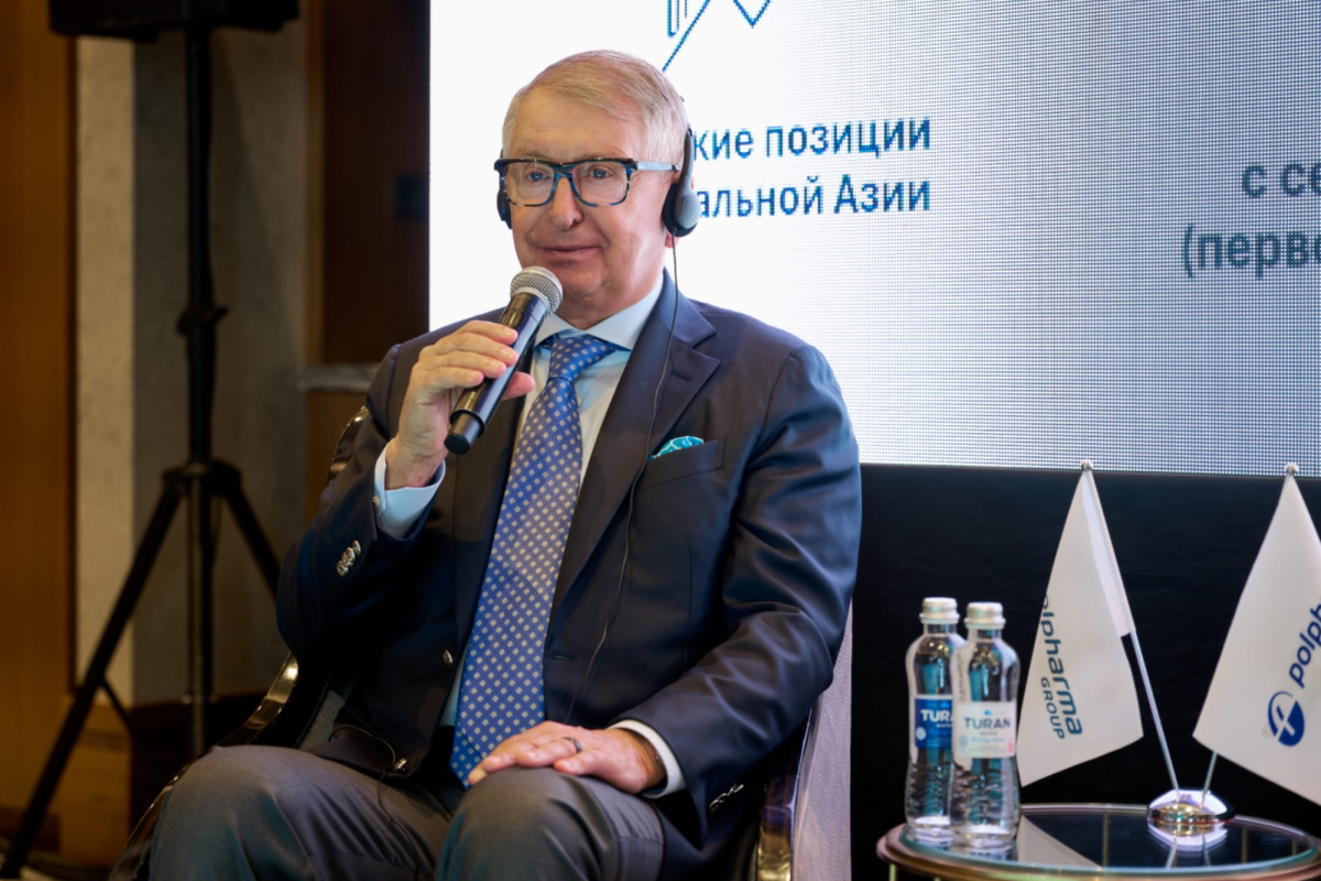 Қазақстанмен ұзақ мерзімді серіктестікке берілген жоғары баға: Ежи Старак «Достық» орденімен марапатталды