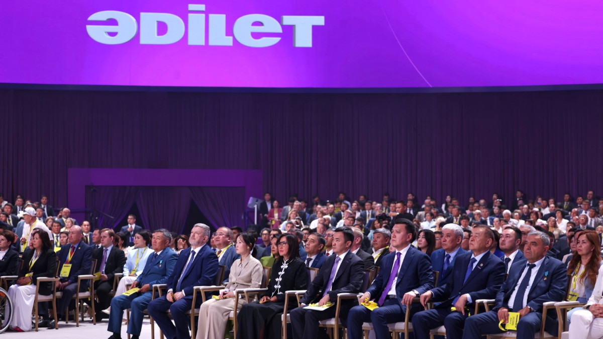 «Әділет» партиясы Құрылтай сайлауына баратын кандидаттар тізімін бекітті
