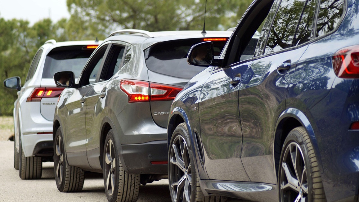Маусымда автокөлікті есепке қою көрсеткіші 13,7% артты