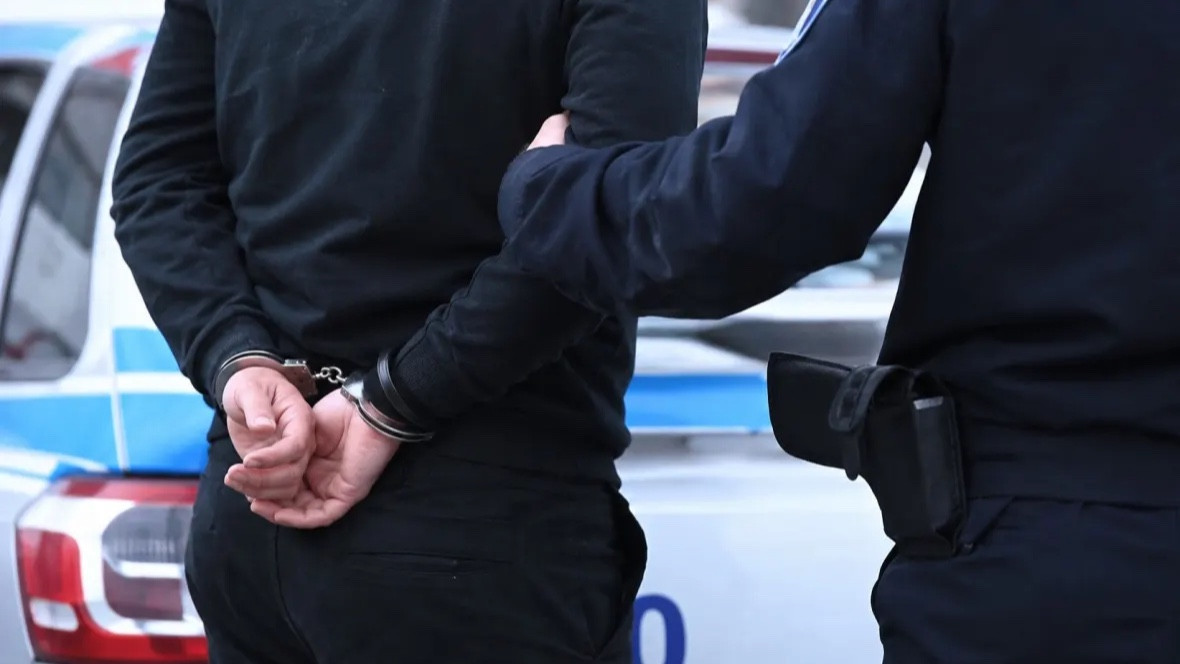 Алматыда жүргізуші куәлігі жоқ 19 жастағы жігіт көлікті қауіпті жүргізгені үшін қамауға алынды