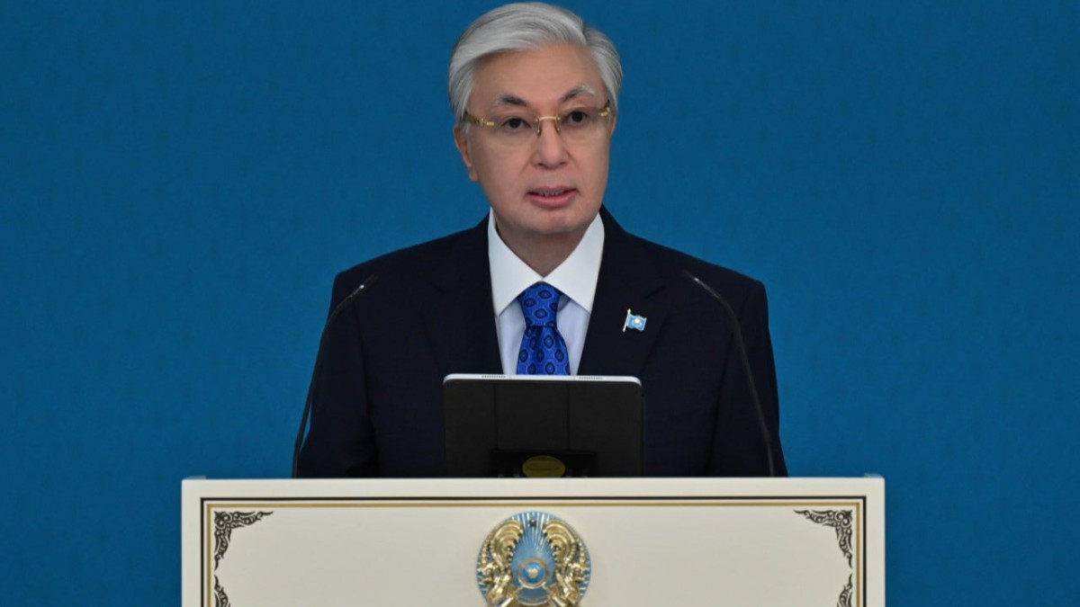 Президент телекөпір арқылы автокөлік жолдарының құрылысын бастап берді