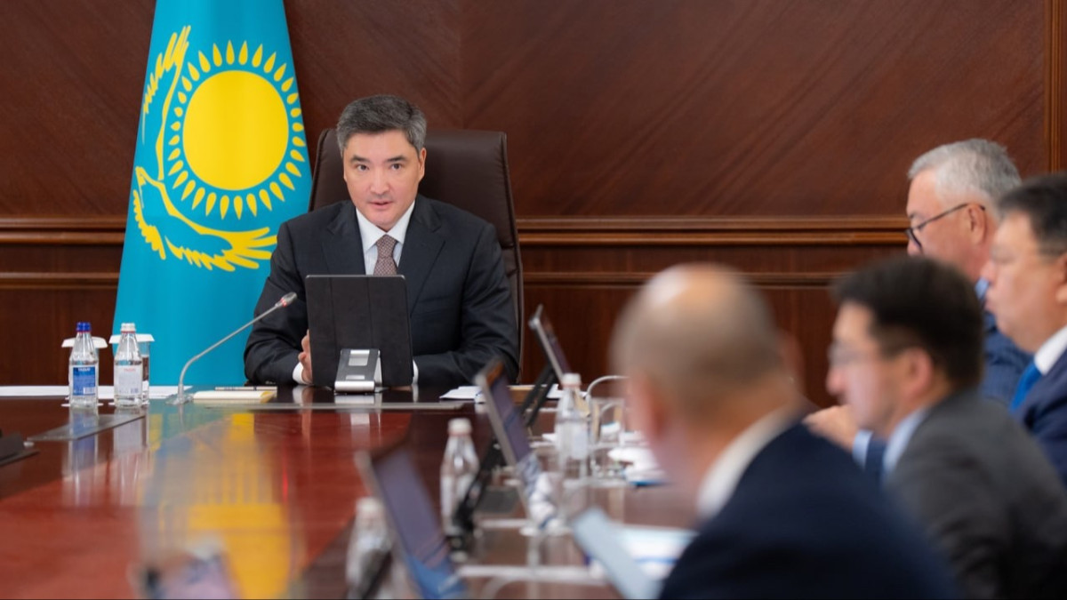 "Бұл - тек заң емес, ар мәселесі". Бектенов сауда желілеріне шүйлікті