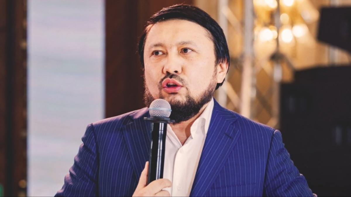 Мұхамеджан Тазабек 60 жасқа толған Бекболат Тілеухан жайлы жазба жариялады