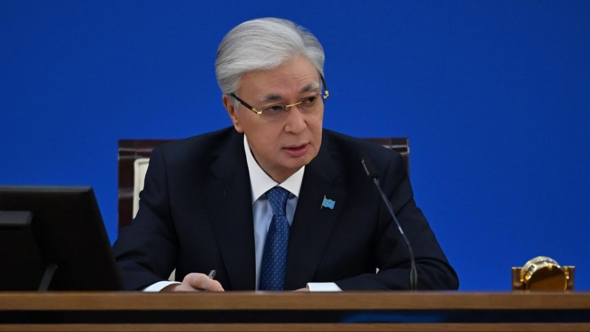 Тоқаев Шавкат Рахмоновқа әкесінің қазасына байланысты көңіл айтты